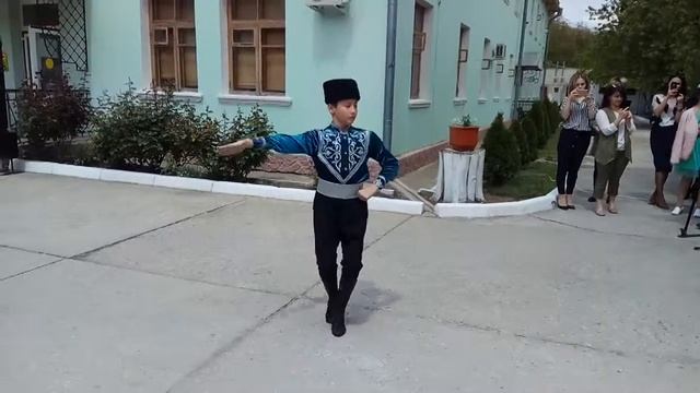 танец 1 смотреть онлайн