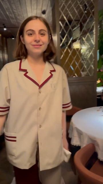 День из жизни официанта смотреть онлайн