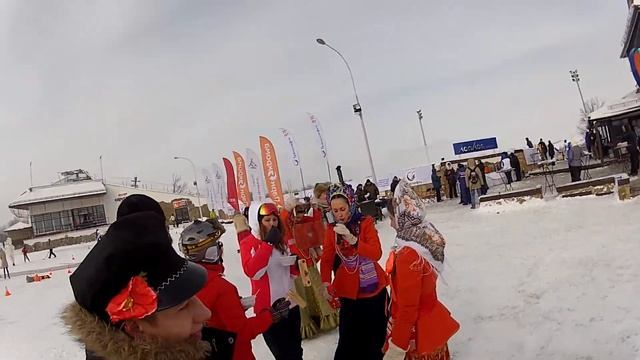 обеденные танцы в Яхроме смотреть онлайн