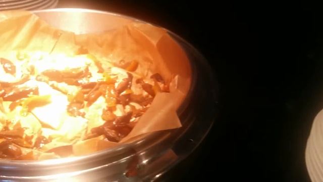 Обед в отеле Radisson Blue смотреть онлайн