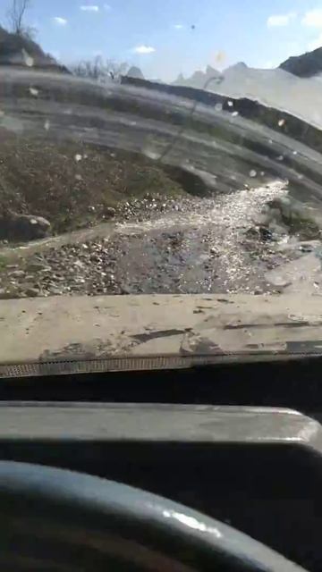 Спуск к селу Ворон из пер.МАСКИ смотреть онлайн