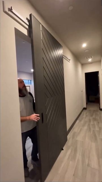 Beautiful Modern Geometric Designed Barn Door with Hidden Rollers смотреть онлайн
