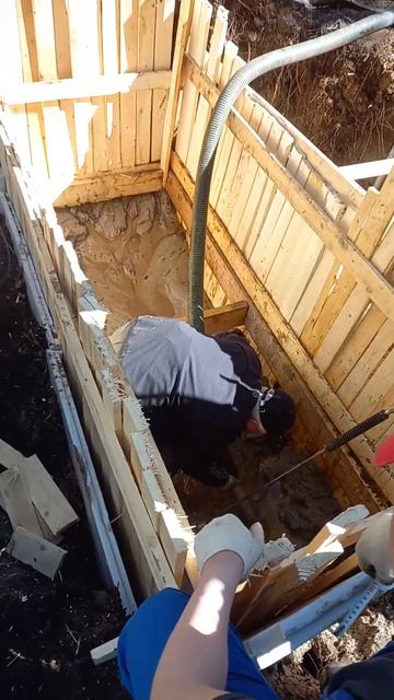 Установка септика на загородной базе отдыха в Карелии (GidroPtz) смотреть онлайн