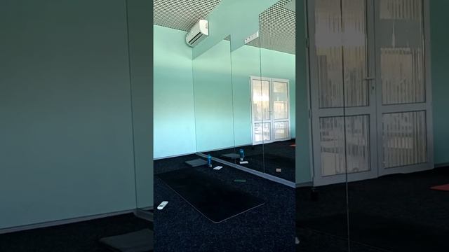 Йога в клубе Юник. Людмила Радость | Открытая Йога | Новороссийск в прямом эфире! смотреть онлайн