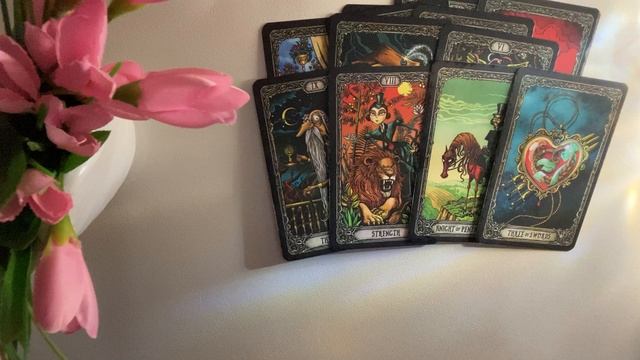 ❗️🌺ЧТО ОН ДУМАЕТ О ВАС И ВАШЕЙ СИТУАЦИИ❓ТАРО ГАДАНИЕ ОНЛАЙН смотреть онлайн