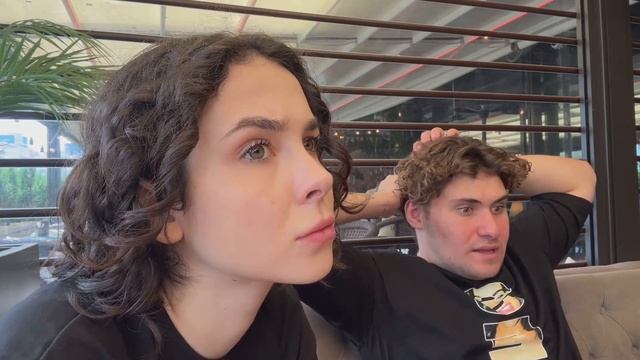 ТАСЯ ВЕДЕТ ЛЬВА В РЕСТОРАН - Di Rubens, Leva2k смотреть онлайн