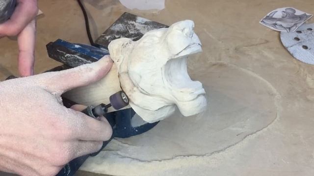 Carving An Apex Predator Sabertooth tiger смотреть онлайн