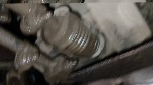 038 Замена правого наружнего шруса на Гранте..mp4