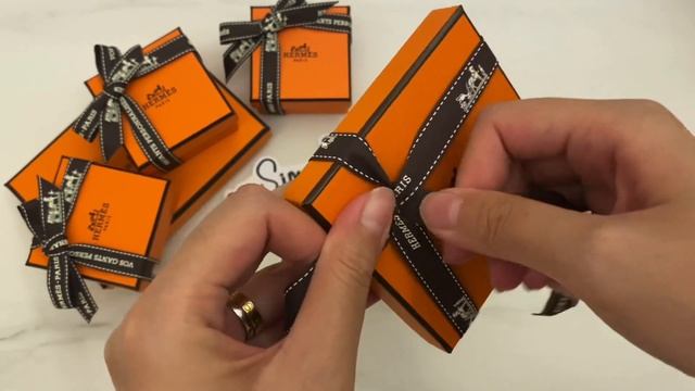 How to tie a perfect Hermes Ribbon Bow/ Hermes Ribbon Bow Tutorial/ 愛馬仕絲帶蝴蝶結 смотреть онлайн