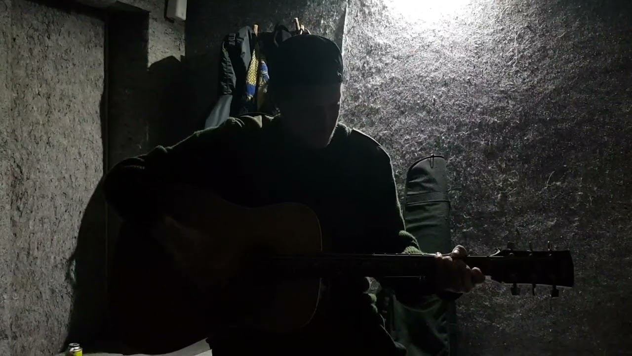 Я перепутал его голос с солистом Scorpions! Его уже должны знать миллионы, но он пока в тени. смотреть онлайн