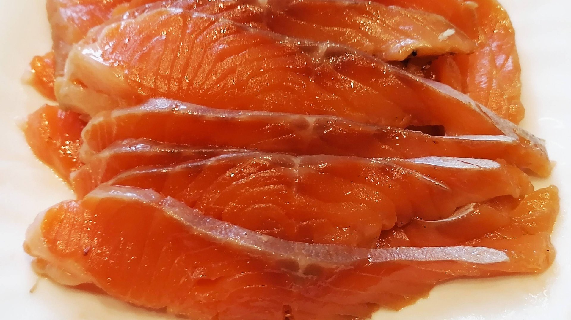 Как солить красную рыбу в домашних условиях быстро и  вкусно. Как солить форель.