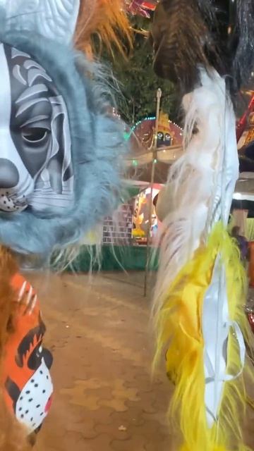 Sher bala mask kis kis ko pasand hai 🦁 #sher #shermask #monkey #shorts смотреть онлайн