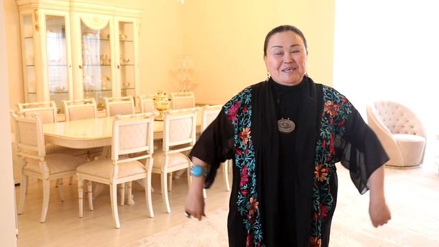 Как красиво завязать платок или палантин? Мода 2024 - легкие способы. #9. смотреть онлайн