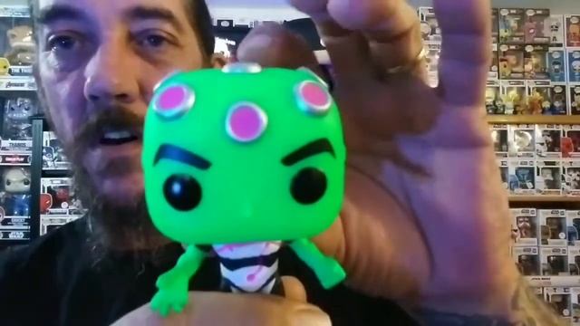 Chase's Kingdom Funko Review.😜🤘 with a funko soda. Ash Hot topic and Big Apple Brainiac eclusive. смотреть онлайн