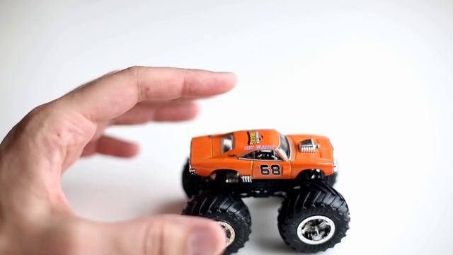 2019 Hot Wheels Monster Trucks 1:64 Scale Case J Reviews! смотреть онлайн