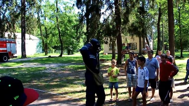 Рятувальники провели дитячу профілактичну акцію «Проведи літо безпечно!» смотреть онлайн