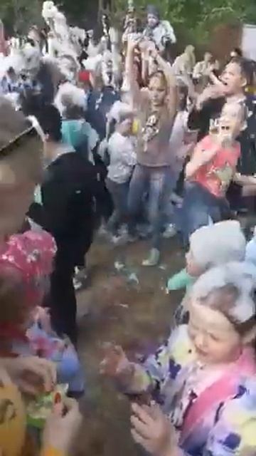 Пена на пляже Бердска(1) смотреть онлайн