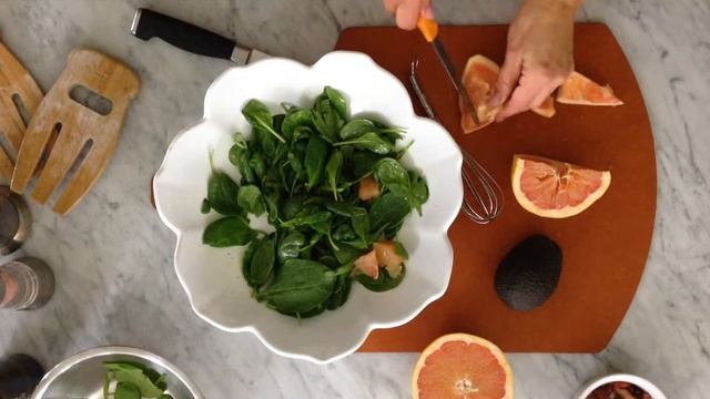Pink Grapefruit Vinaigrette with Spinach Salad