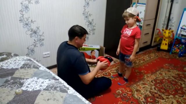 Канал СуперДэн. Съездили в Rich Femily часть 2. Купили Данилке подарок Boxing. смотреть онлайн