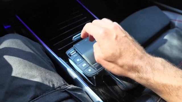 Mercedes-Benz EQB 300 4Matic | Недоцінений старший брат