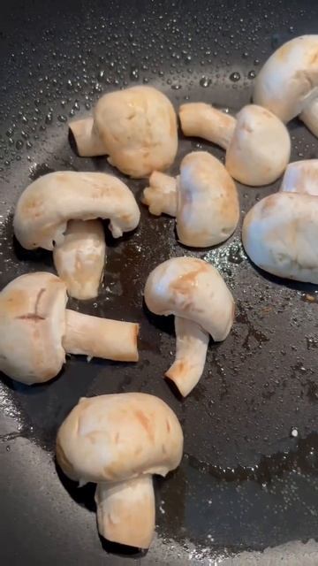 Лосось с шампиньонами 🐟 #подпишись #subscribe #food #рецепты #shorts смотреть онлайн