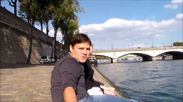 Как найти безлюдное место для пикника у Эйфелевой башни смотреть онлайн