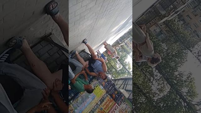 Пьяные мужики на день ВДВ😹💕💕💕 смотреть онлайн