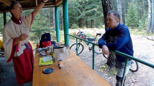 Ужин в осеннем лесу смотреть онлайн