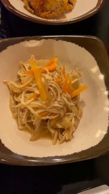 Ресторан Корейской кухни ТАНГЕМ кухня10/10 #ош #ресторан #корейскаяеда #корейскаякухня #еда смотреть онлайн