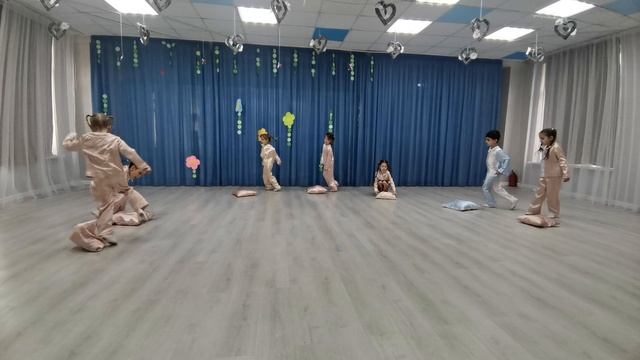 МДОБУ д/с 120, детский танец " Тихий час" смотреть онлайн