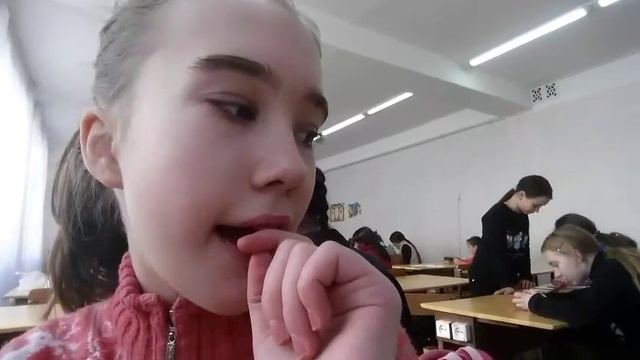 VLOG:СИДИМ В ТУАЛЕТЕ БЕГАЕМ ОТ ЗАУЧА!!! смотреть онлайн
