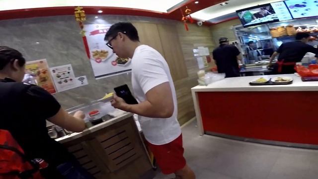 HAWKER CHAN SINGAPURE (Кафе со звездой Мишлен)