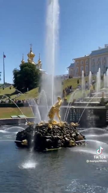 Красивейшее место в России Петергоф смотреть онлайн