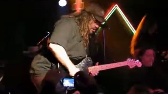 Jon Oliva's Pain - Hounds смотреть онлайн