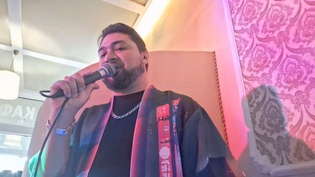 песня Эльбруса Джанмирзоева Изъяны Анапа кафе у мангала живая музыка голос смотреть онлайн