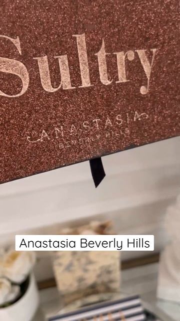 Мои 3 любимые палетки Anastasia Beverly Hills#shorts #shortsvideo #shortsfeed My 3 Shadow Palettes смотреть онлайн