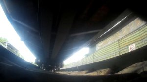 ВЛ80с-370 с грузовым поездом г. Саратов вид с низу