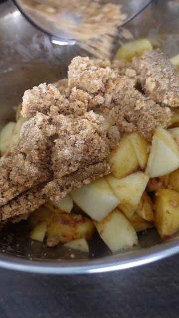 Apple Crisp  | Hungry Yett