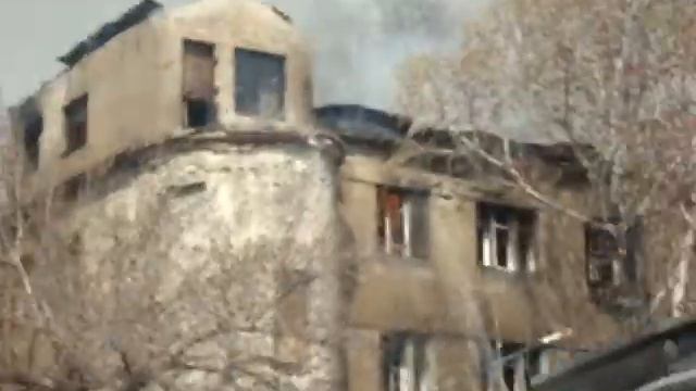 Горящая многоэтажка в Заводском районе смотреть онлайн