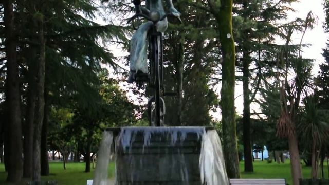 10.06.2016.БАТУМИ.КРАСИВЫЙ ФОНТАН НА СТАРОМ БУЛЬВАРЕ. смотреть онлайн