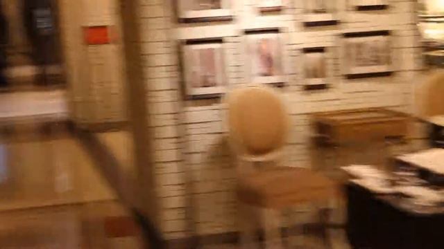 Inside Peninsula Hotel Hong Kong / Внутри Отеля Пенинсула Гонконг смотреть онлайн