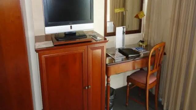 Брисбен, Спринг-Хилл - Metro Hotel Tower Mill смотреть онлайн