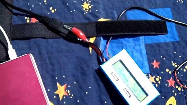 Тест 24 04 16 складная панель 60W - одновременная зарядка устройств 5.5 В и АКБ 12 В смотреть онлайн