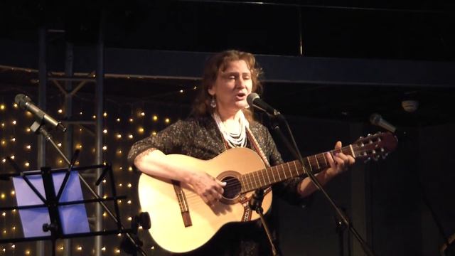 Марина Морева в бард-кафе "Попьем чайку" смотреть онлайн