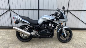 Обзор мотоцикла Yamaha FZS600, 2001год