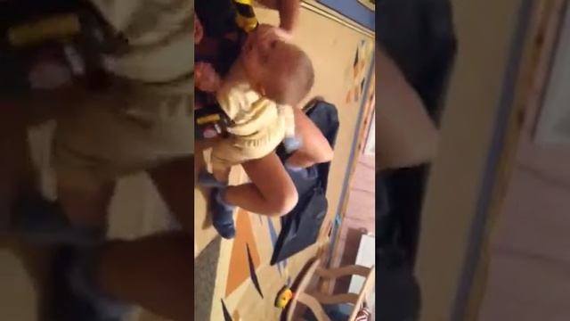 Сын первый раз одел перчатки смотреть онлайн