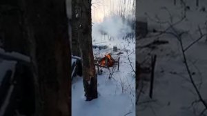 газовый баллончик в костре