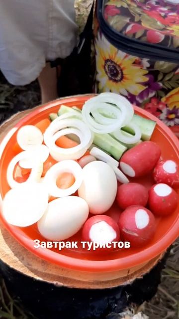 Завтрак туристов. "Земляничная поляна " - гостевой дом во Вьюнах. смотреть онлайн