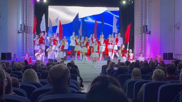 ВПЕРЁД РОССИЯ Д. Черепанов и оразц. анс. КАРАМЕЛЬКИ 18.04.25