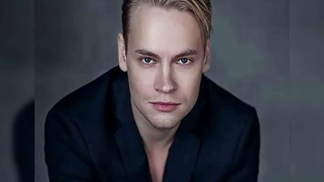 СДАЮТ БИЛЕТЫ НА КОНЦЕРТ! Шаман Не Ожидал Такой Реакции От Них! смотреть онлайн